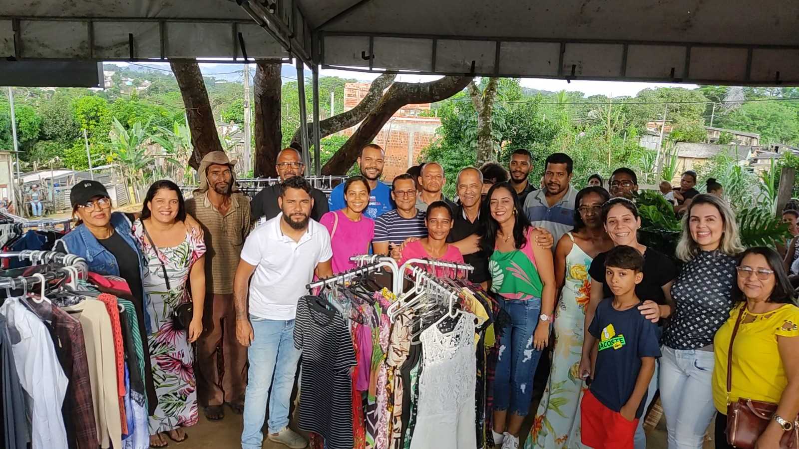 Camacã: Prefeitura homenageia as Mães da Portelinha I através do Projeto Brechó Solidário




